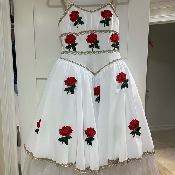 Brand New Awakening of Flora Costume White Dress with Red Rose Embroidery - Picture 1 of 6